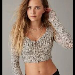 American Eagle Long Sleeve Ruched Crop Top NWT
